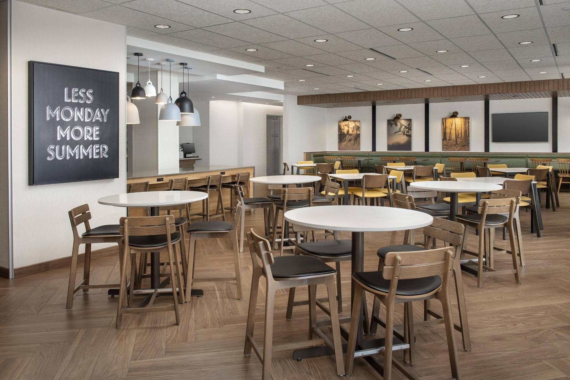 Fairfield Inn & Suites By Marriott Santa Rosa ロナート・パーク エクステリア 写真