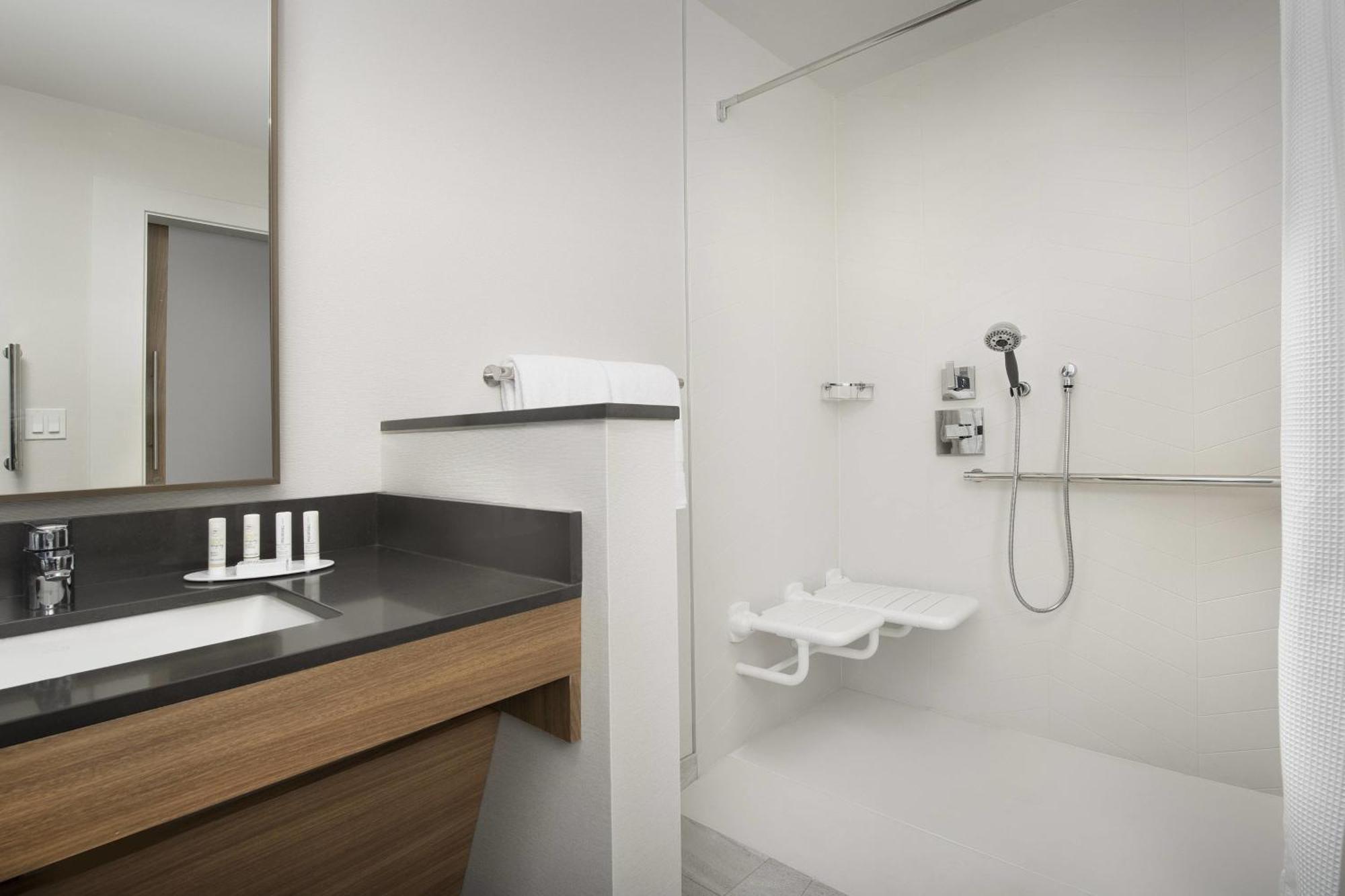 Fairfield Inn & Suites By Marriott Santa Rosa ロナート・パーク エクステリア 写真