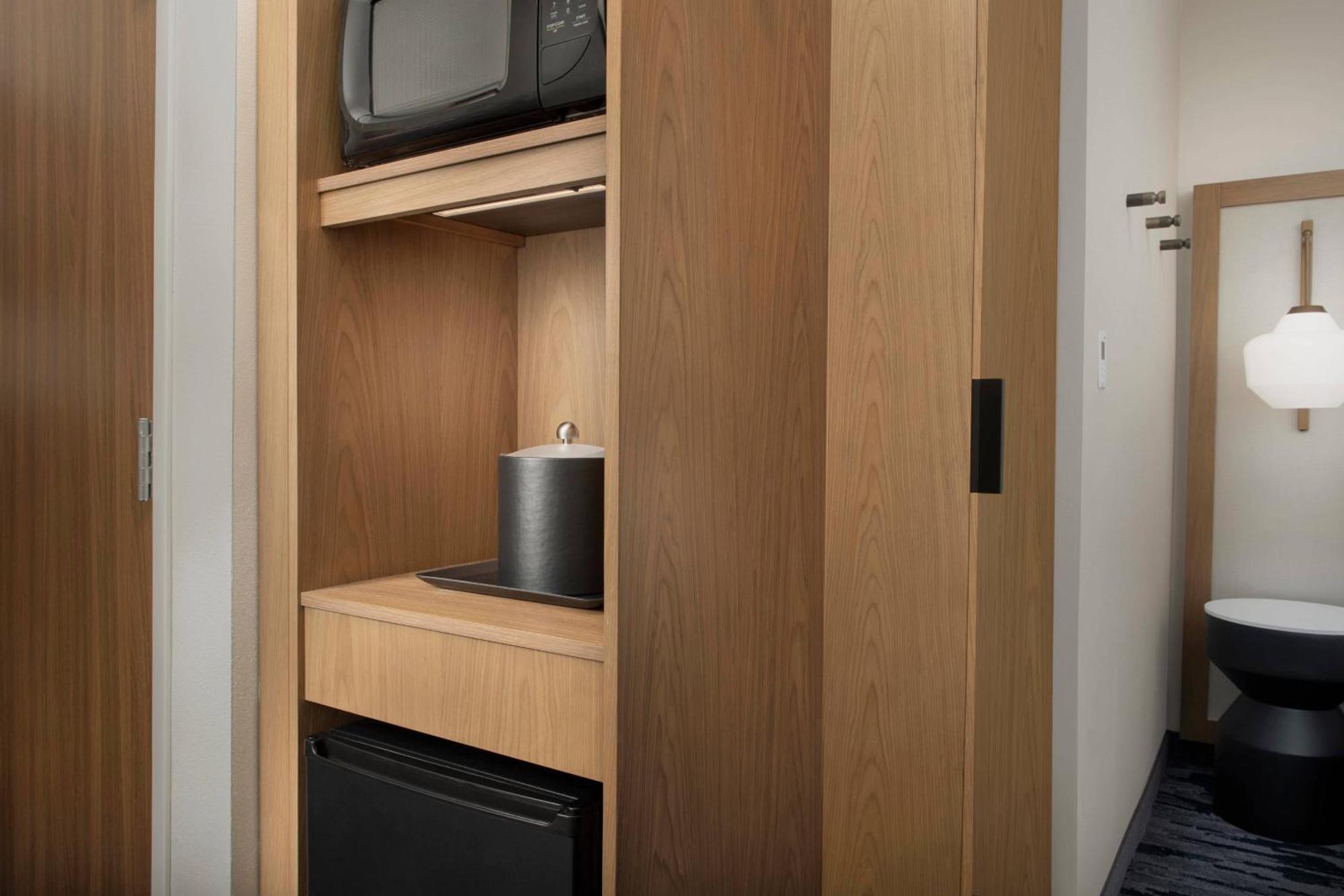 Fairfield Inn & Suites By Marriott Santa Rosa ロナート・パーク エクステリア 写真