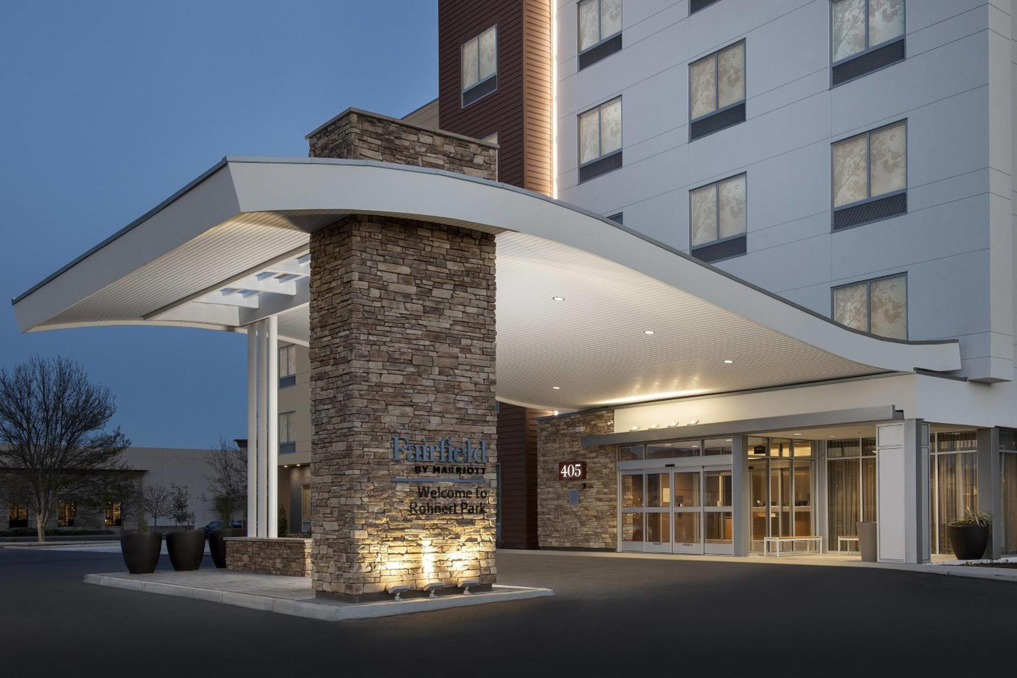 Fairfield Inn & Suites By Marriott Santa Rosa ロナート・パーク エクステリア 写真